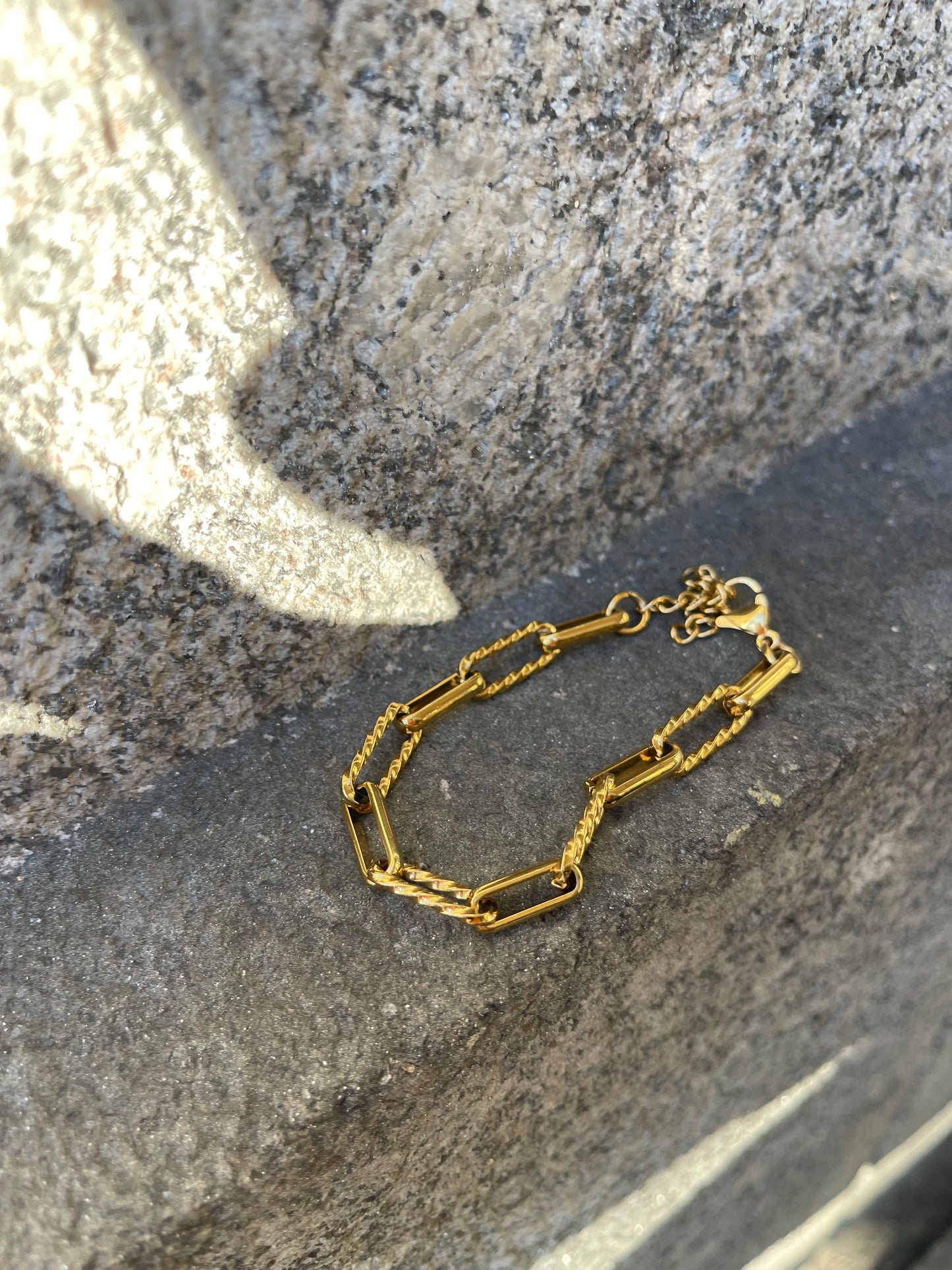 Charming Armband