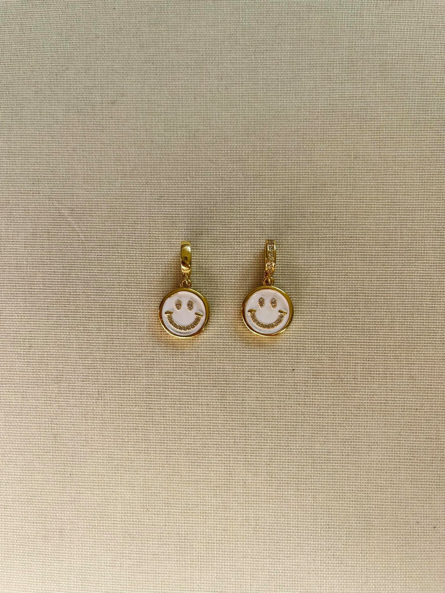 Smiley Charm Weiß