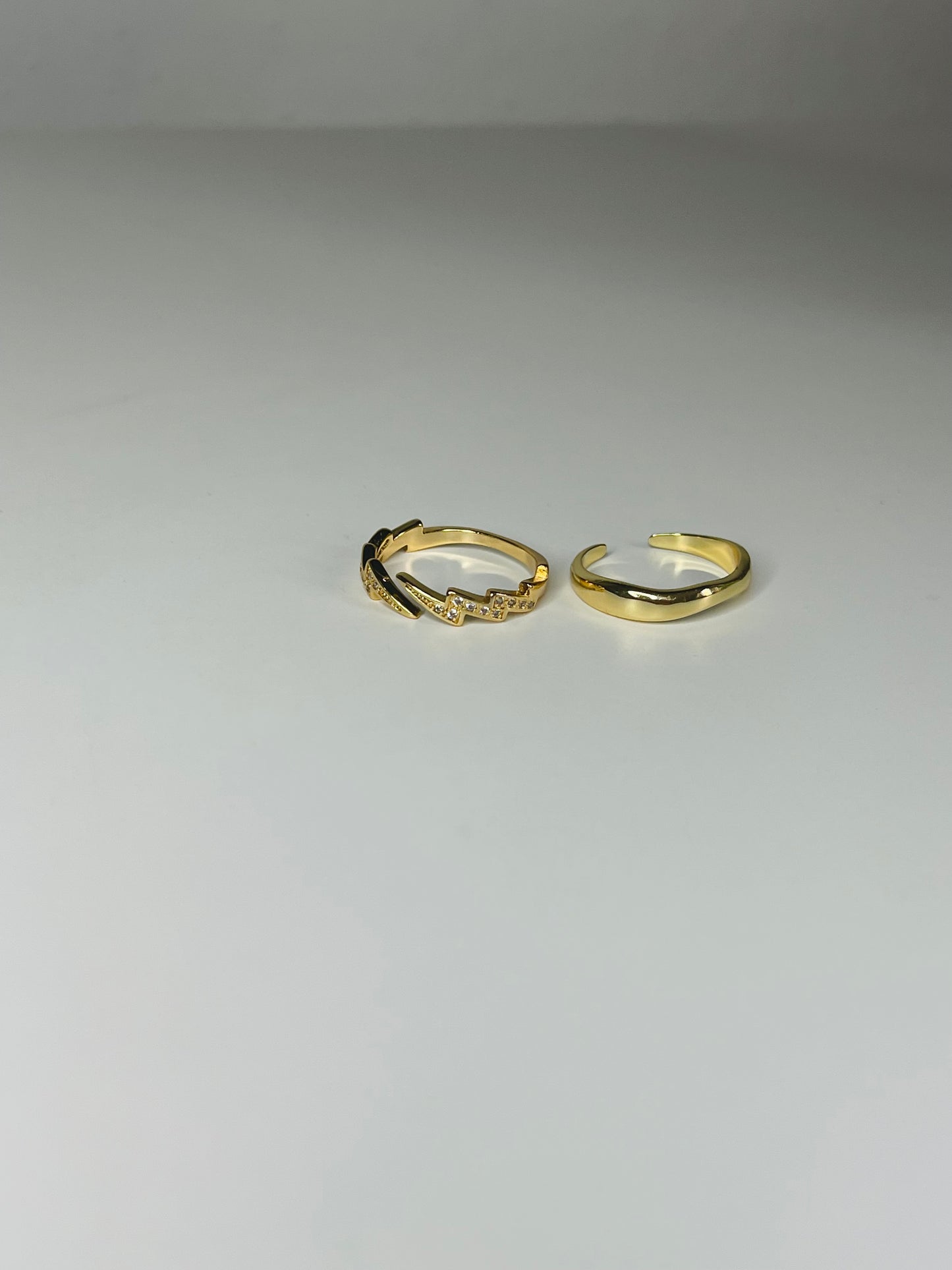 Stormy Ring Gold