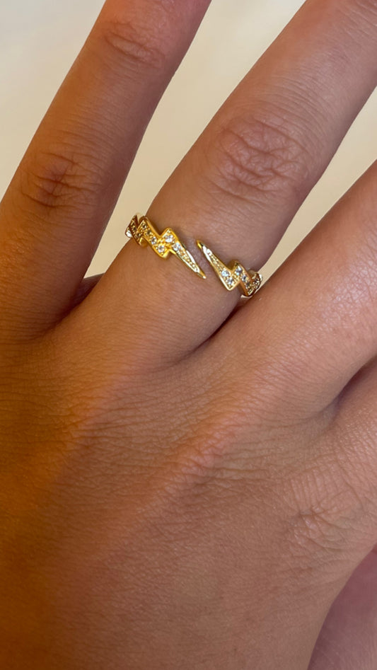Stormy Ring Gold
